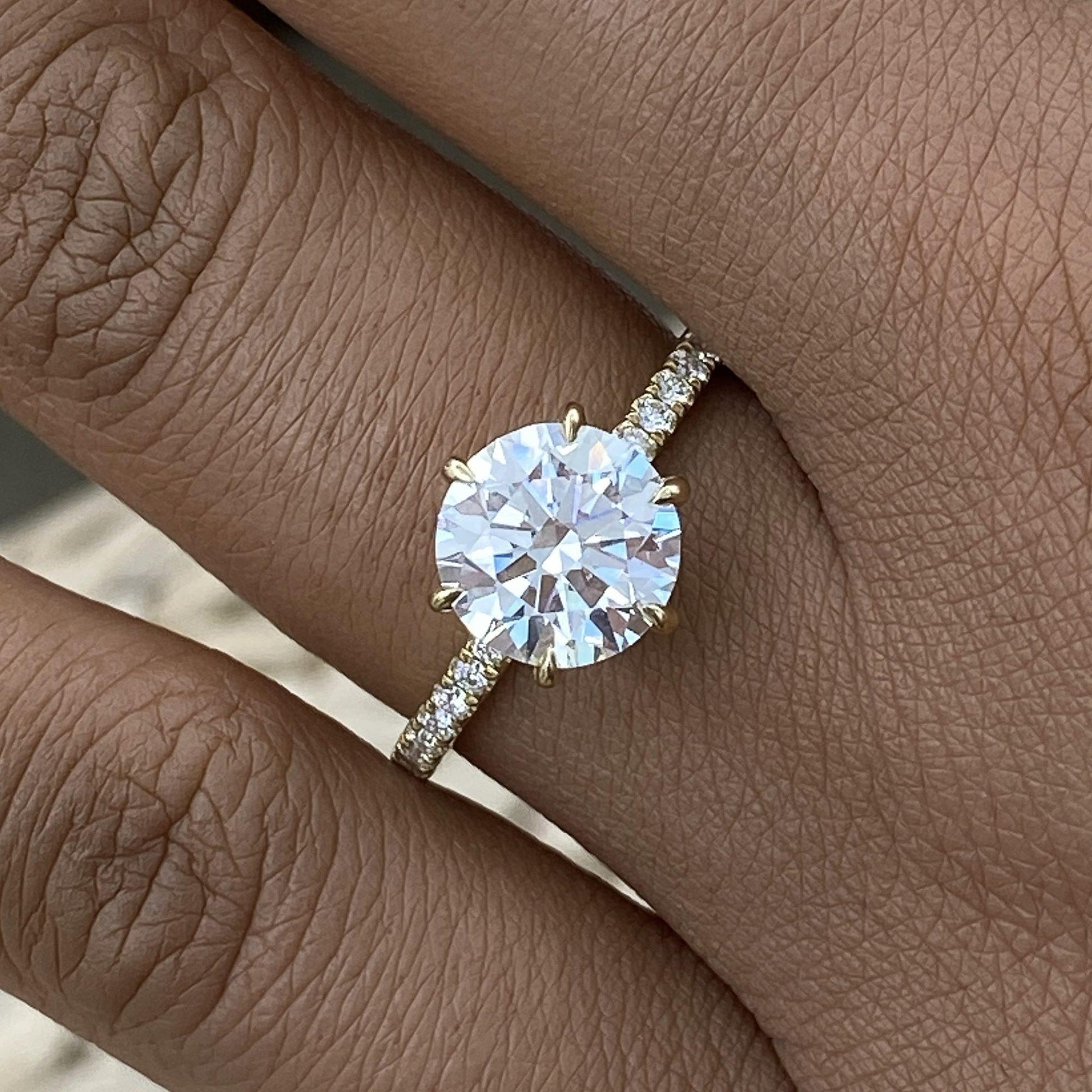 #צבע_זהב צהוב